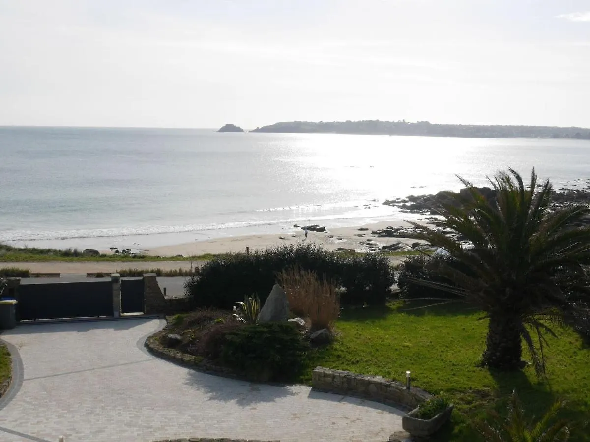 180° Panoramic Sea View, Direct Beach Location, Locmaria-Plouzane Villa 0*,  France