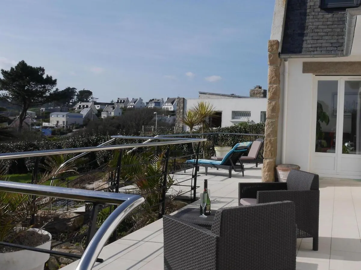 180° Panoramic Sea View, Direct Beach Location, Locmaria-Plouzane Villa 0*,