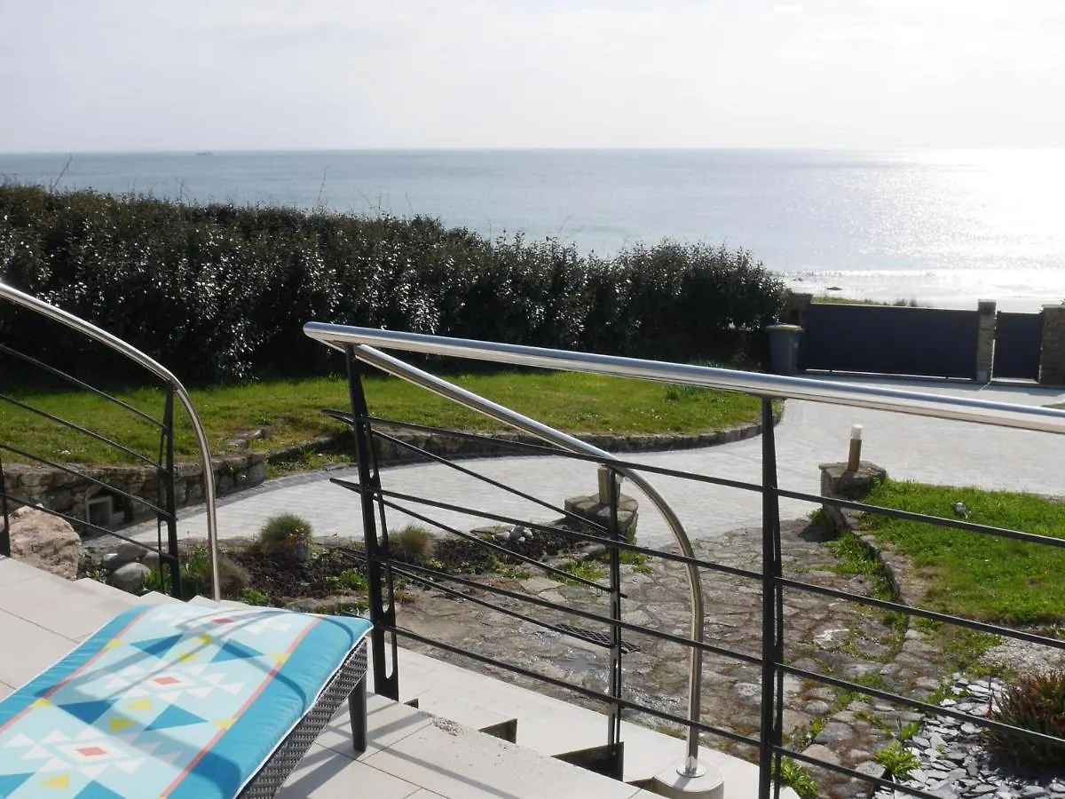 بيت للعطل فيلا 180° Panoramic Sea View, Direct Beach Location, Locmaria-Plouzane فرنسا