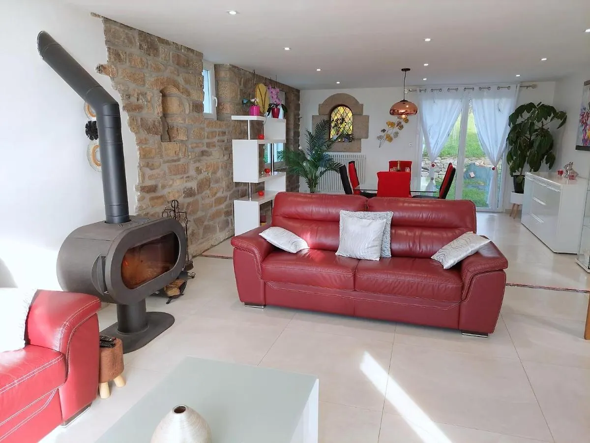 180° Panoramic Sea View, Direct Beach Location, Locmaria-Plouzane Villa